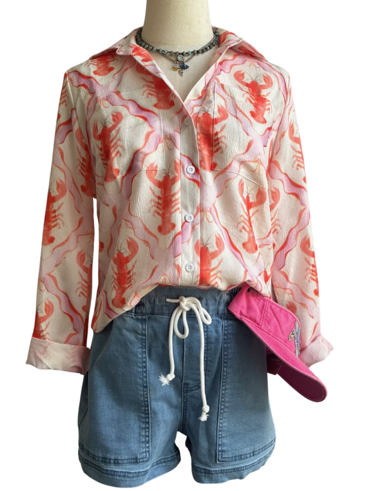 Lobster Print Button-down Ladies Blouse on Form with Weekend Wanderer Short, Turtle Love Visor and Necklaces on Form
